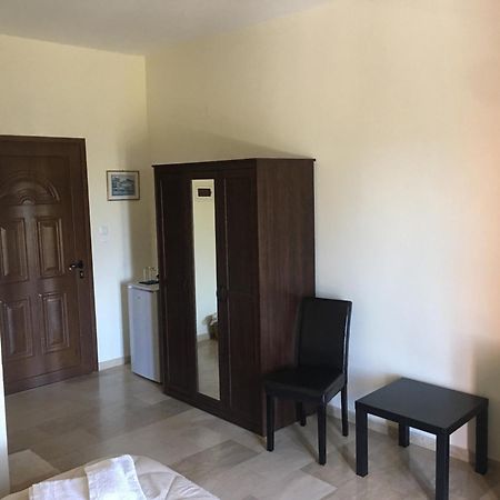 Pension Skala Ágios Matthaíos Bagian luar foto