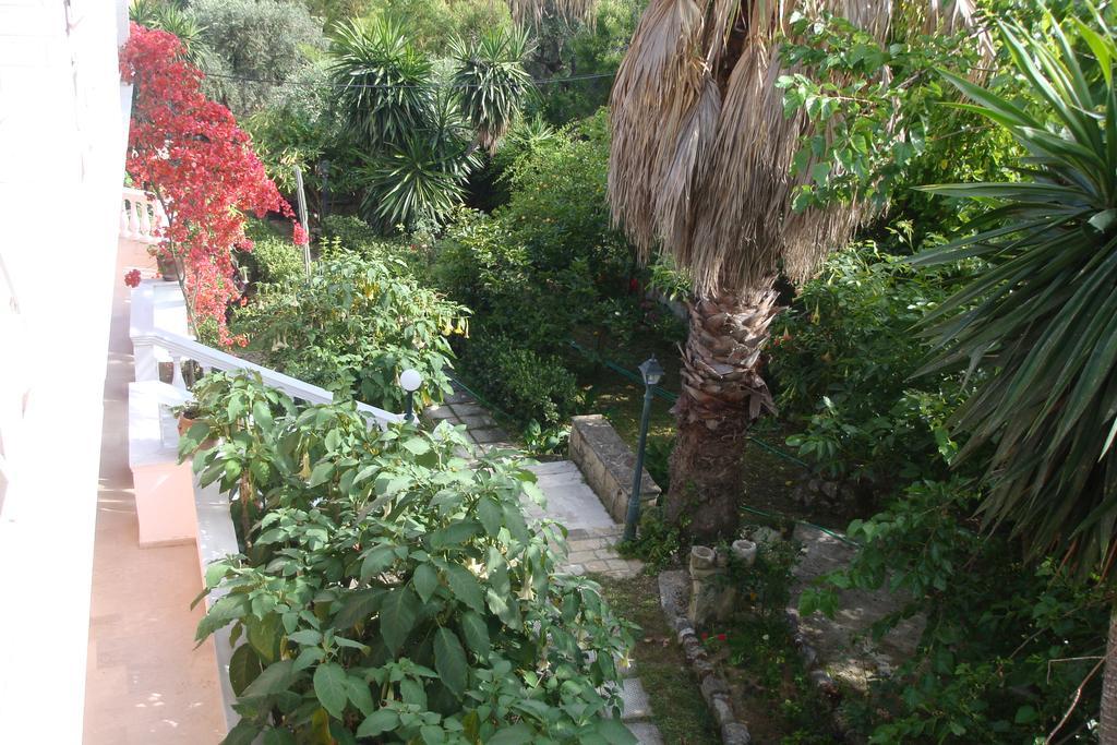 Pension Skala Ágios Matthaíos Bagian luar foto